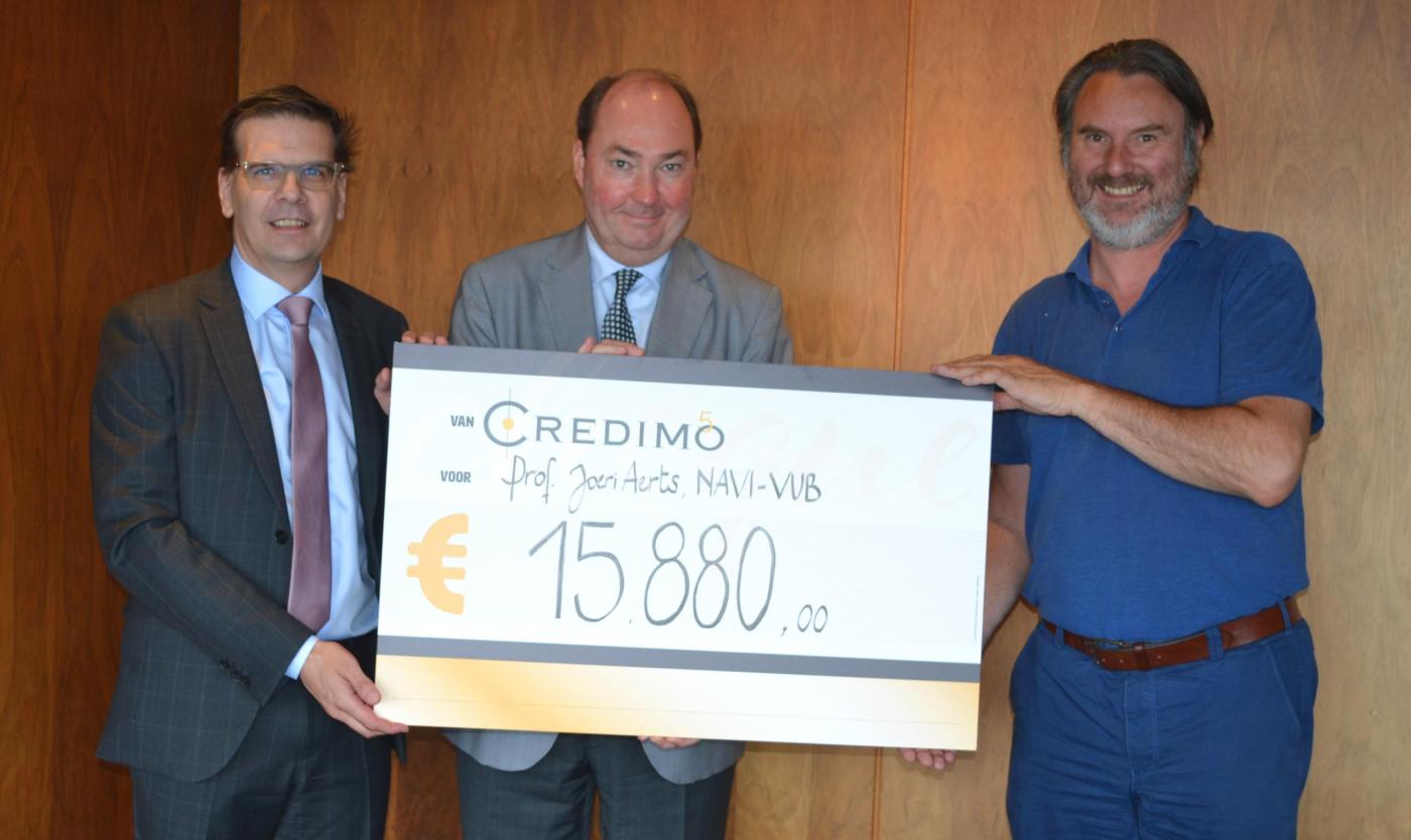 Overhandiging cheque Credimo aan Joeri Aerts 2022_overhandiging_cheque_Credimo_Joeri_Aerts-min_