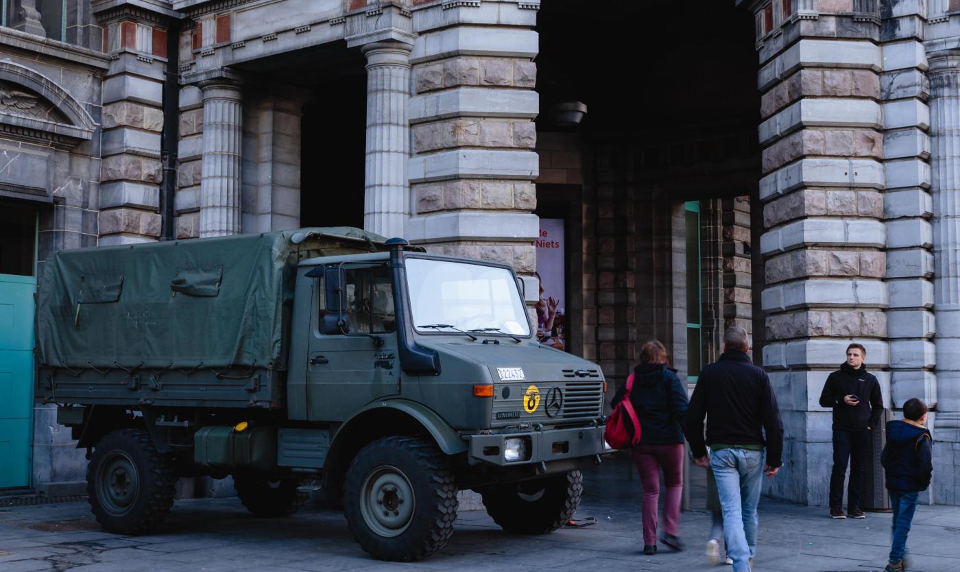 Onderzoek VUB-gezondheidswetenschapper Roel Van Overmeire naar wat terreurnieuws met ons doet Aanwezigheid leger in het Centraal Station van Antwerpen