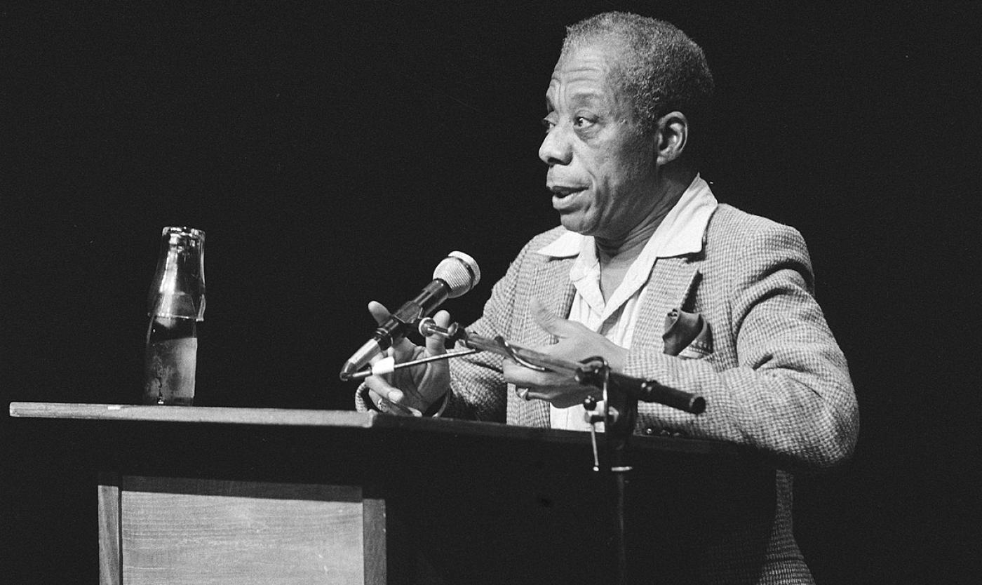 James Baldwin in 1984 tijdens een lezing in de serie 'Another window on the World' in Amsterdam