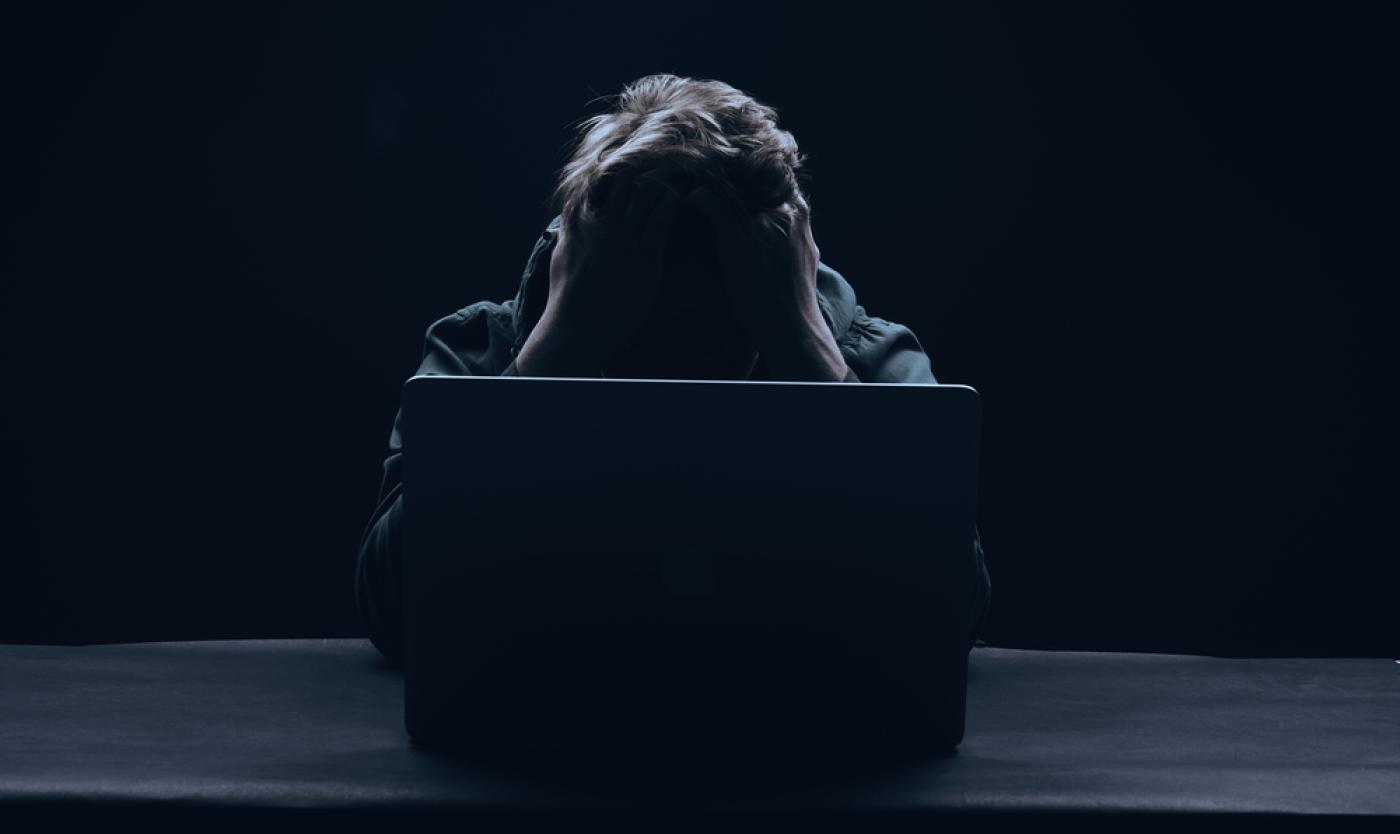 Laptop in prison