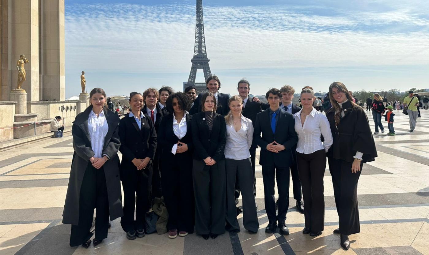 The VUBMUN team in Paris