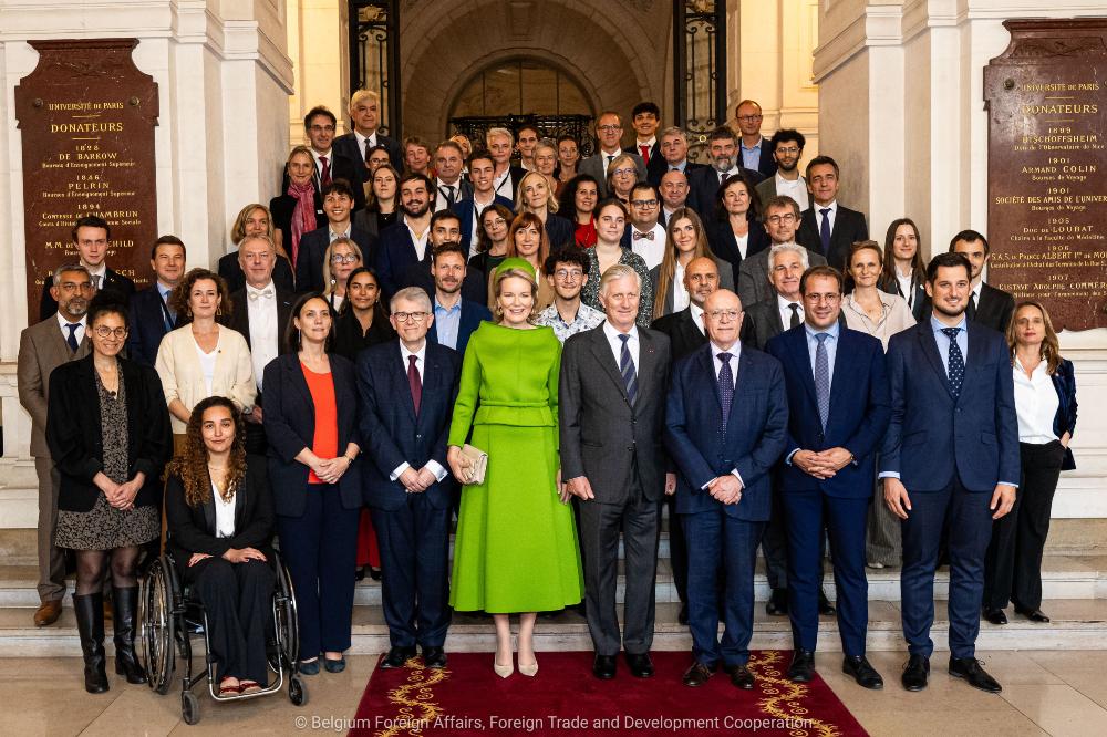 Group photo state mission France with King and Queen