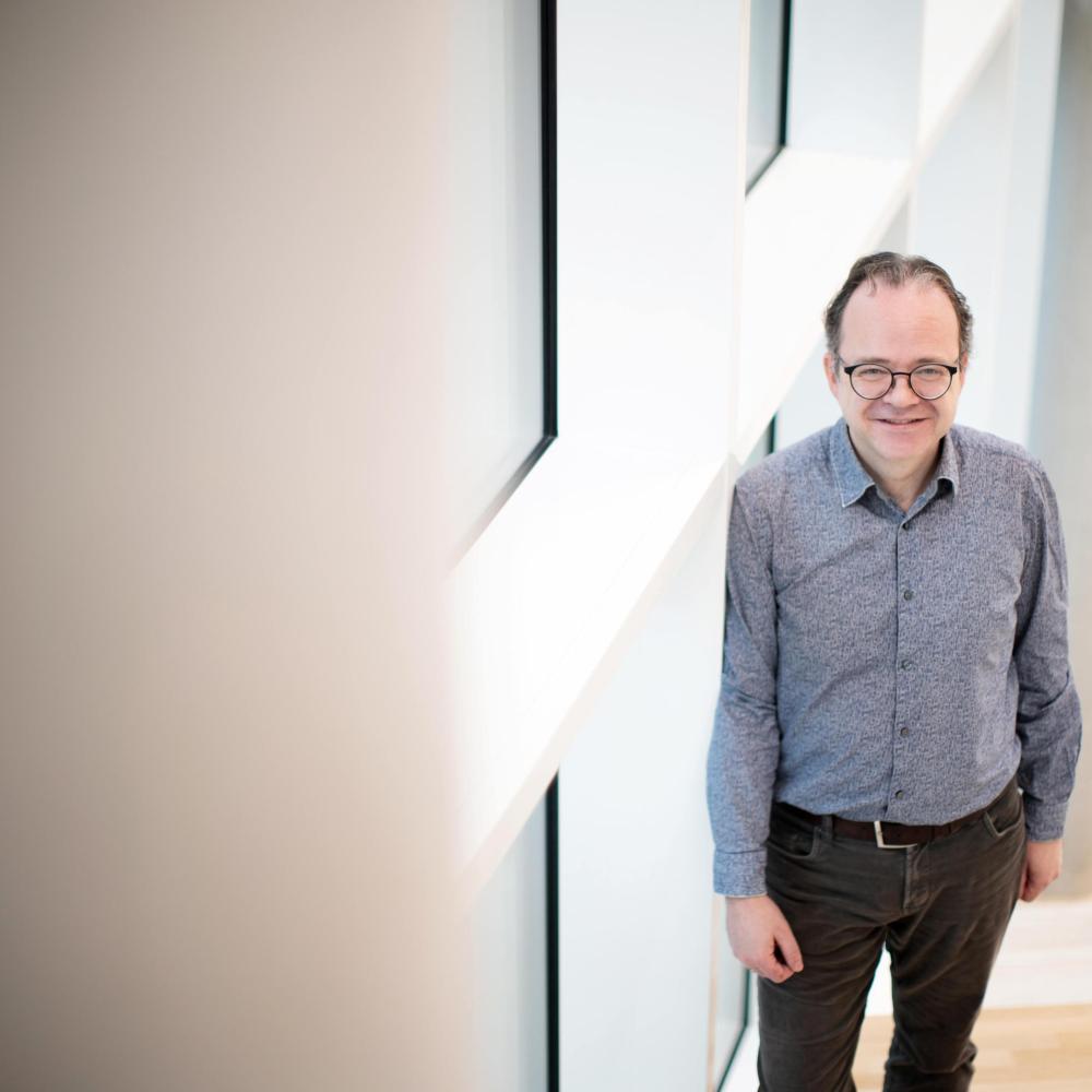 Peter Verbist, directeur van de Universiteitsbibliotheek en het LIC