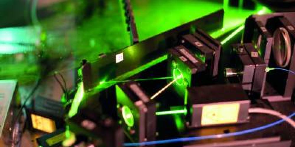 Laser fotonica