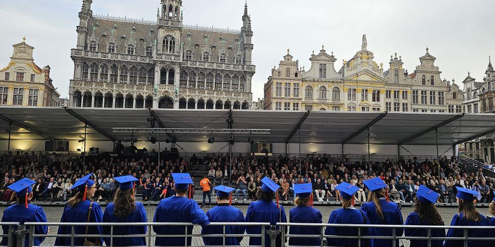 Graduation Ceremony op de Grote Markt 