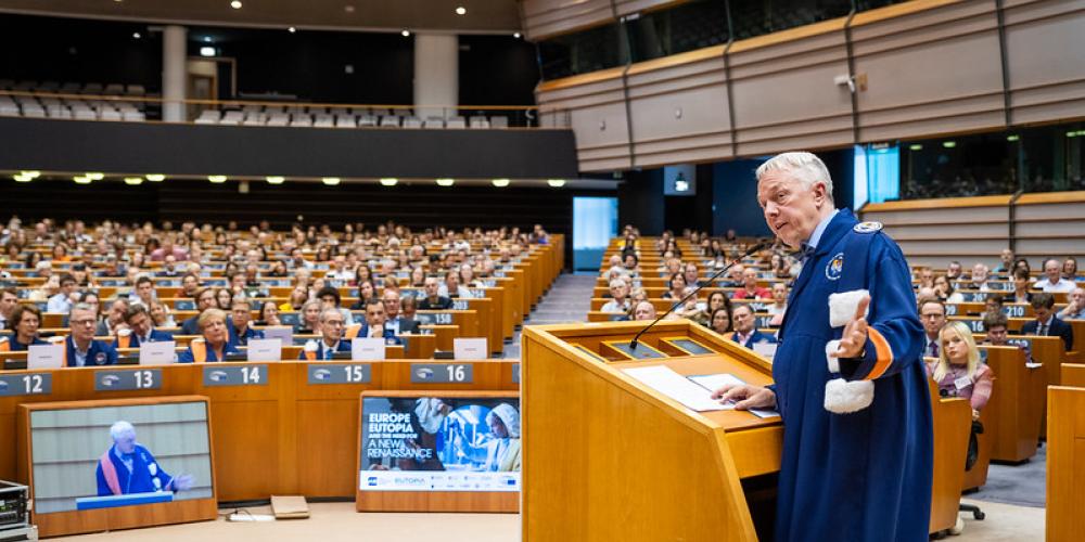 Jan Danckaert spreek tijdens de academische opening