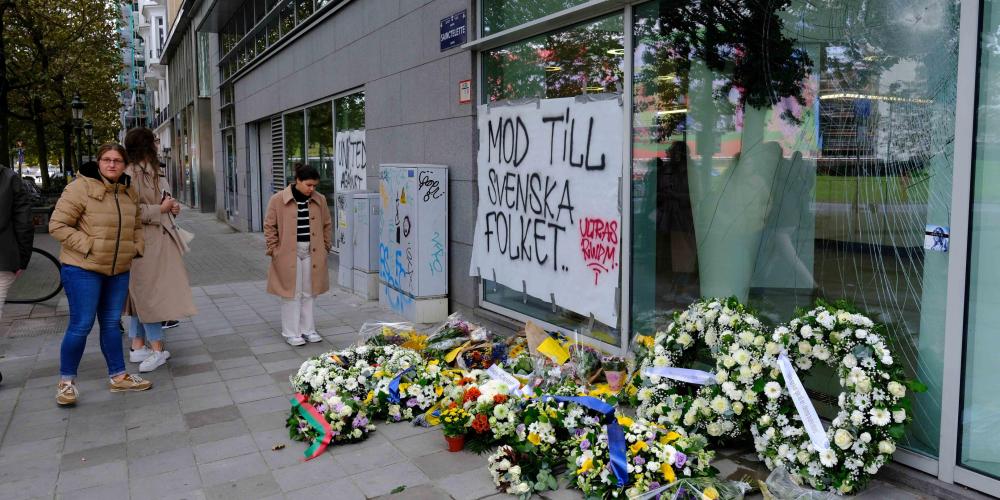 Bloemen op de plek van aanslag in Brussel