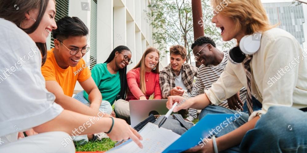 Studenten op campus