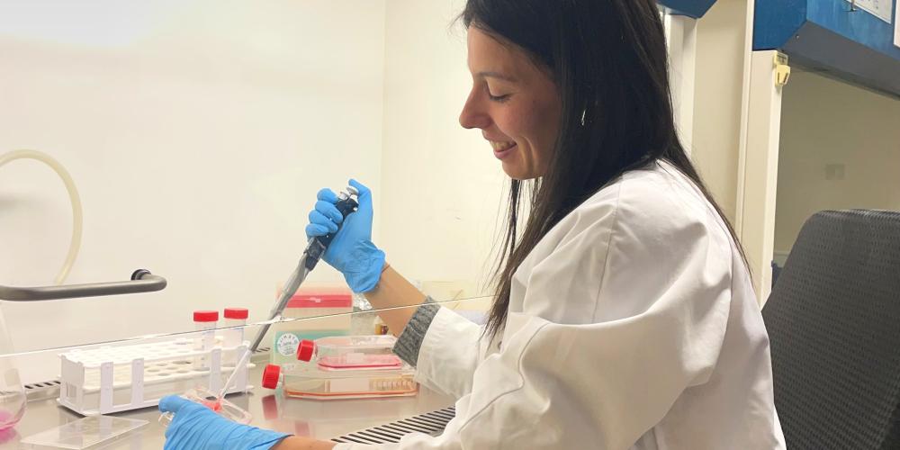 Marta Marco Aragón in lab