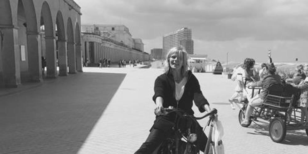 Campagnebeeld_CarolinePauwelsBeursVoorDeVerwondering (1).jpg