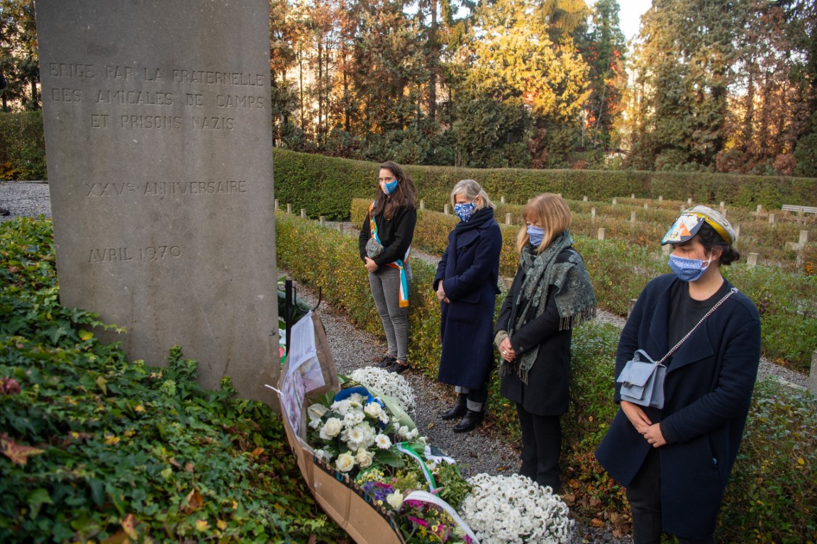 Bloemenhulde in intieme kring